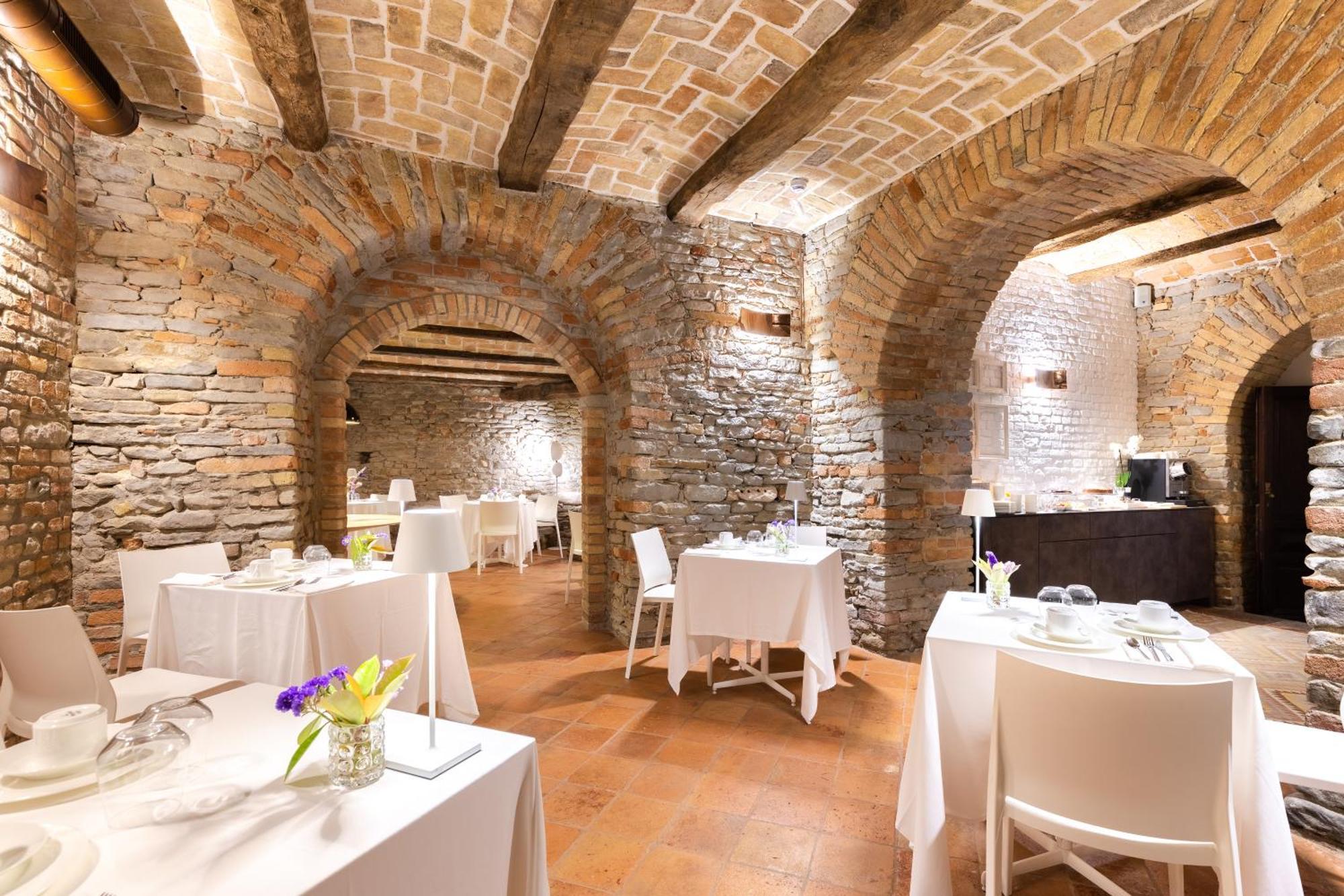 Relais Villa Del Borgo Canelli Exterior photo